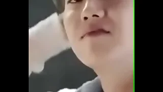 CHINÊS SAFADO SE FILMA TOMANDO BANHO